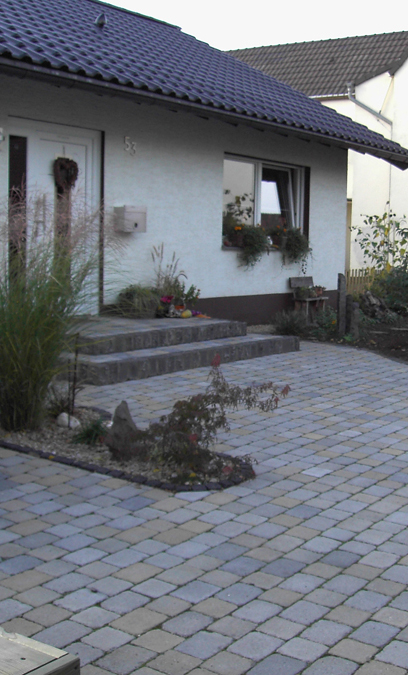 Hof, Gartengestaltung , Pflasterfläche, Plattenbeläge aus Stein (Naturstein, Beton, Klinker)